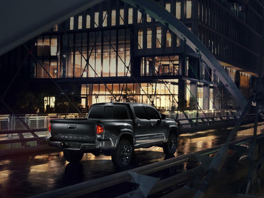  Toyota Tacoma Nightshade Double Cab 2020 года  (фото 7 из 10)